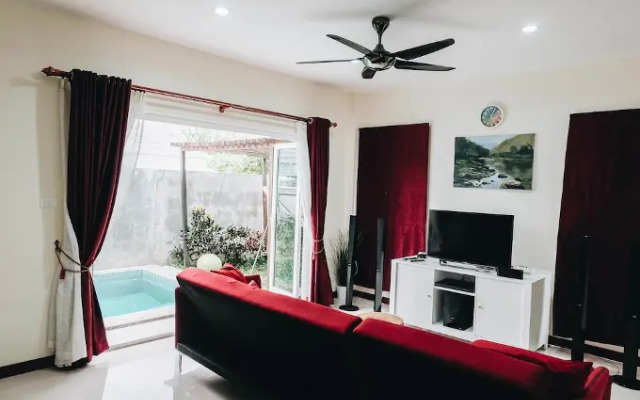 Peach Hua Hin Pool Villa Holiday