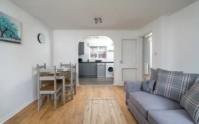 Pet-friendly 1-bedroom Apartment in Crawley