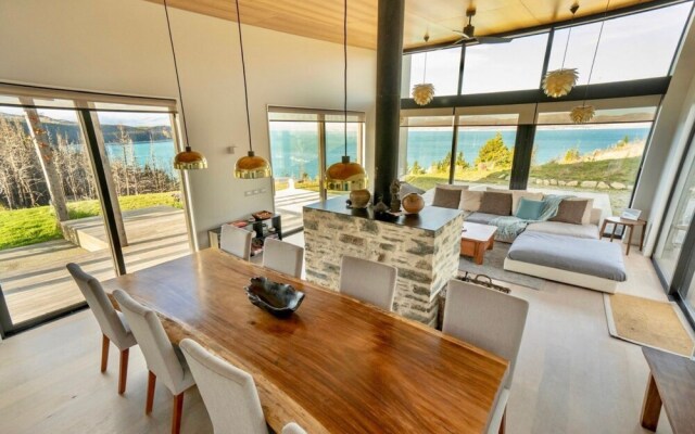 Lake Pukaki - Lake House