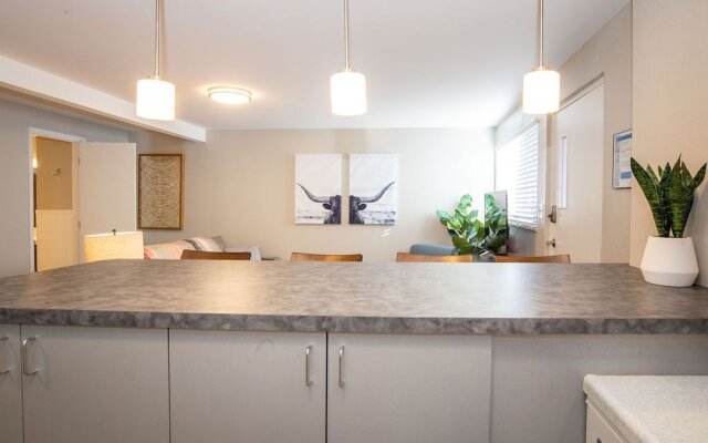 Hip & Urban Condo Near the Heart of Old Town