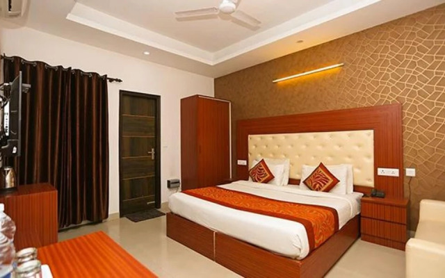 Fabhotel Harnoor House