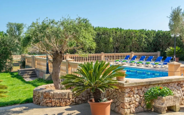 Sa Cumuna in Campos With 3 Bedrooms and 2 Bathrooms