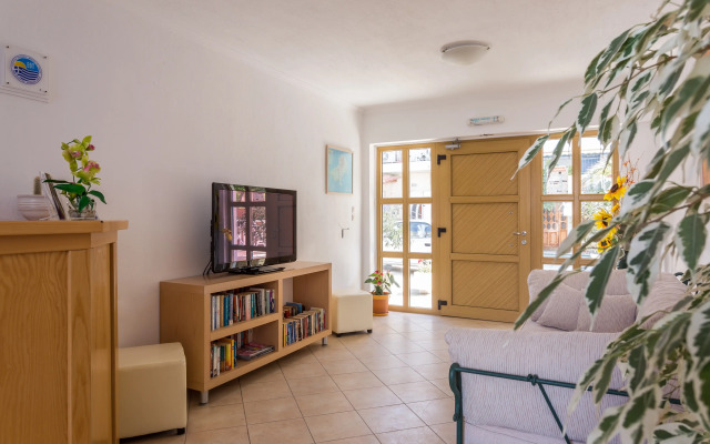 Ritsa Apartments