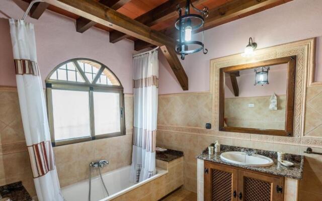 Casa Los Frailecillos Villanueva del Trabuco by Ruralidays
