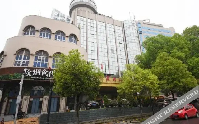 Huaxia Hotel