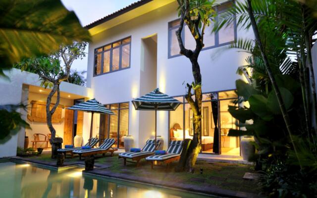 Room & Vespa Suite 1