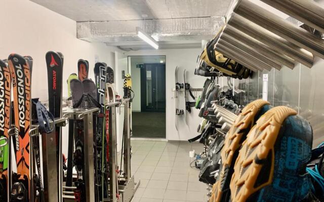 Luxus Neubau 5 min zu Talstation & Caumasee