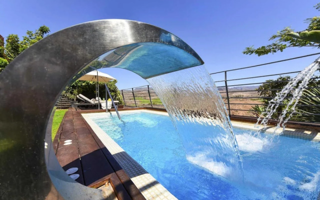 Luxurious Holiday Home With Pool in Maspalomas