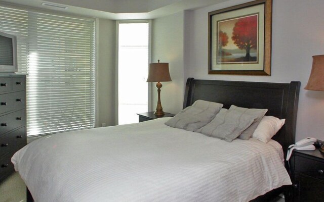 Sunset Waterfront Resort by KVR