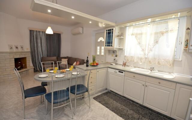Nina s Apt in Ialysos Near the Beach