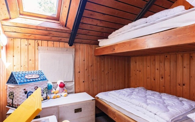 8 Person Holiday Home in Logstor-by Traum