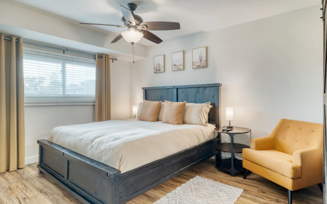 Old Town Treasure by Avantstay Central Location