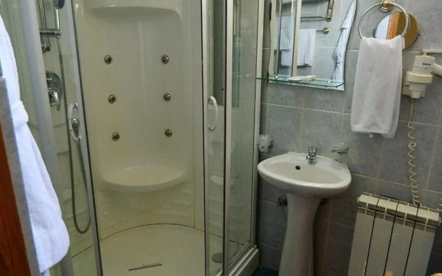 Dalin Hotel