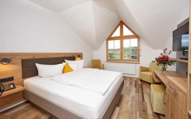 Hotel Wo Der Hahn Kräht