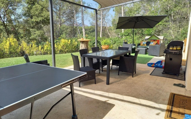 Beautiful Holiday Home With Garden