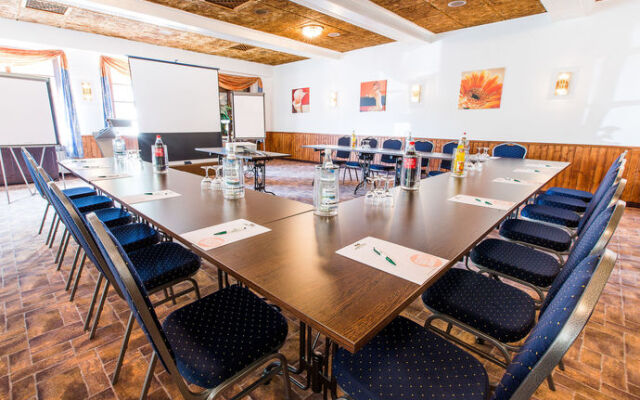 Lefkoniko Corner Hotel