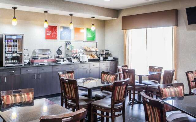 Comfort Inn Lees Summit @ Hwy 50 & Hwy 291