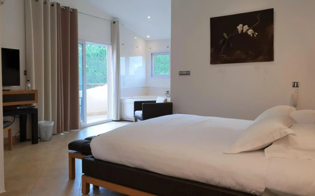 Private Hotel - Adults Only