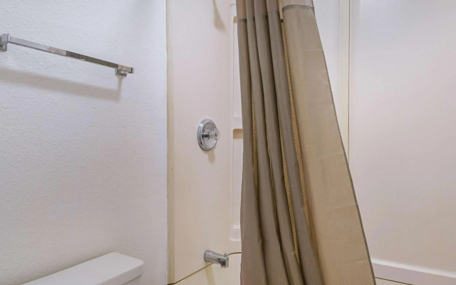 Motel 6 Knoxville, TN - North