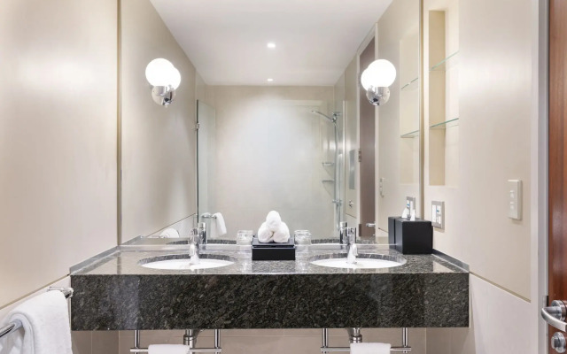 Pullman Auckland Hotel & Apartments