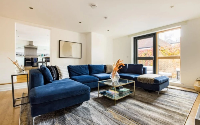 The Clapham - Captivating 2bdr With Garden Parking