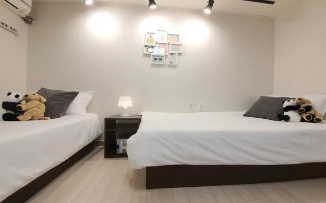 DK House