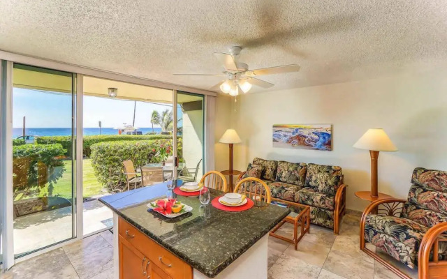 Kona White Sands A4 Romantic Ocean View!