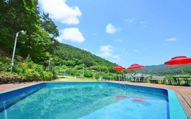Tongyoung Macaio Pension