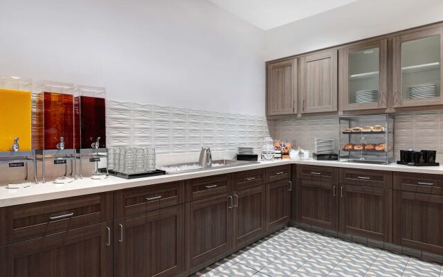 Homewood Suites by Hilton Santa Clarita