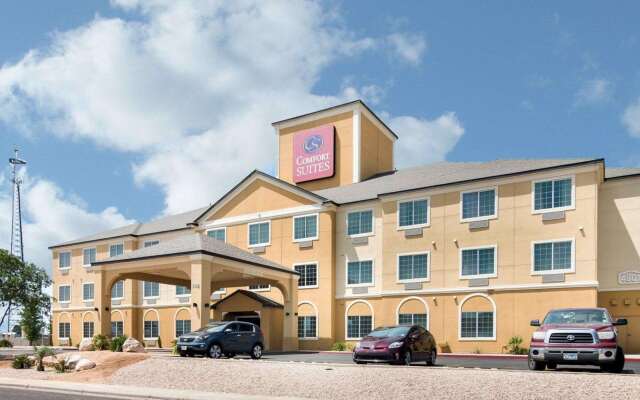 Comfort Suites Odessa near University
