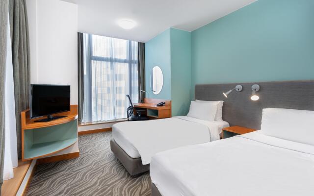 Holiday Inn Express Causeway Bay Hong Kong, an IHG Hotel