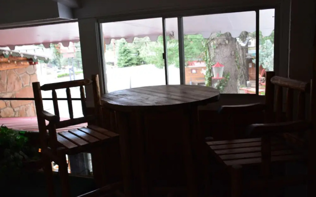 Sitzmark Chalet Inn
