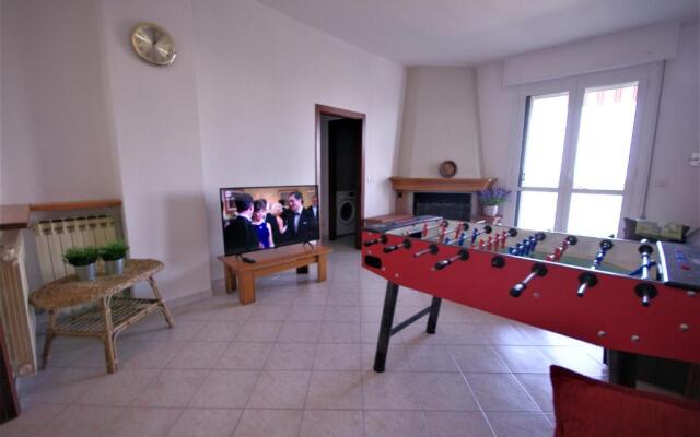 ELENA ATTICO con TERRAZZA, SOLARIUM VISTA MARE e piscina condominiale