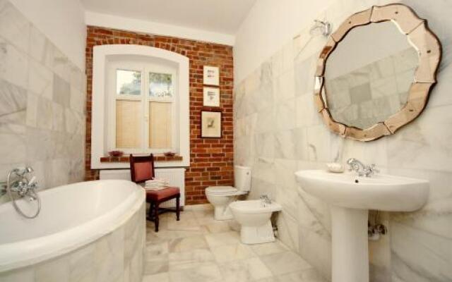 Straszny Dwor - Haunted Manor