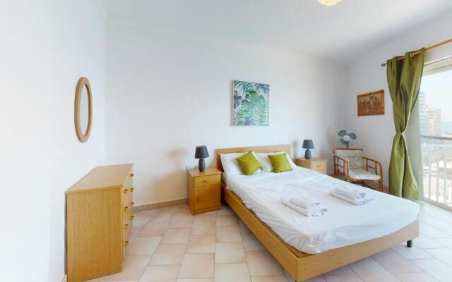 6th floor seafront apartment with open sea views