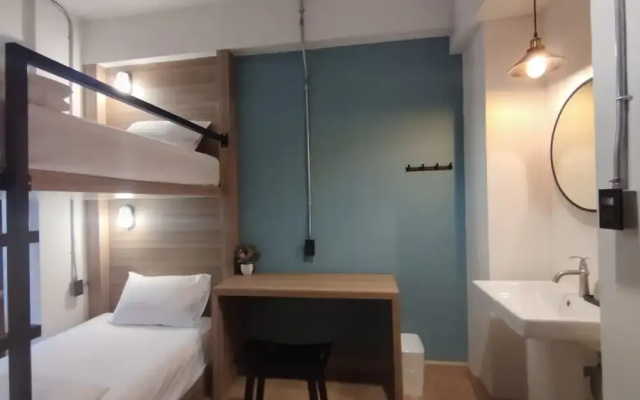 N5 Ratchawong Hostel