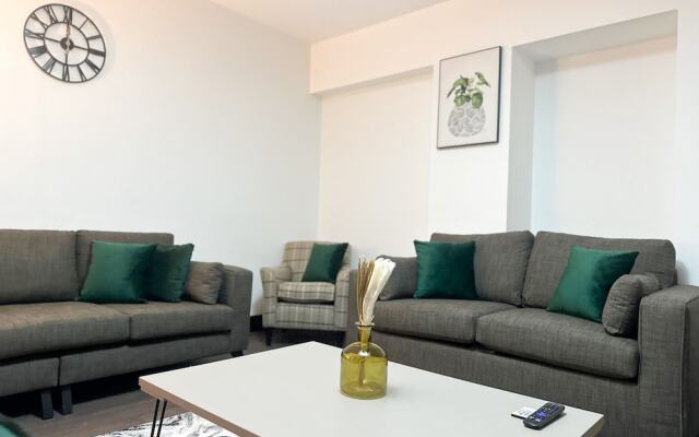 Mulberry Aparthotel