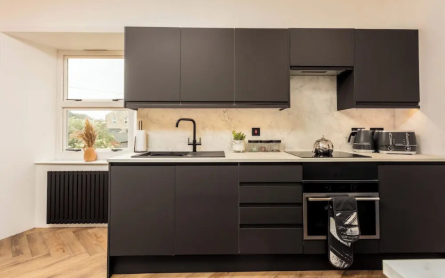 Wellington Lodge - Donnini Apartments