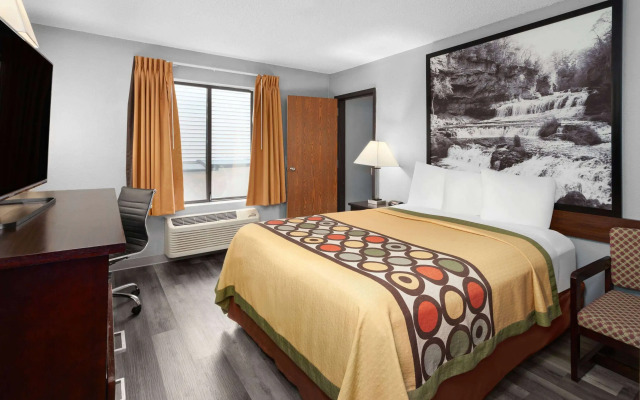 Super 8 by Wyndham Sun Prairie/Madison E