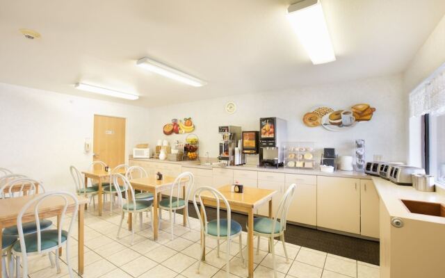 Glenwood Springs Cedar Lodge