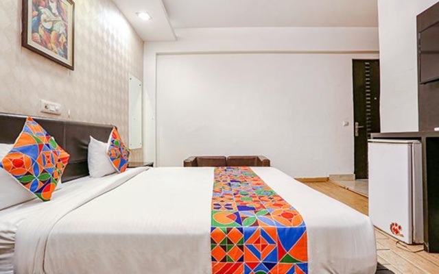 FabHotel Premium Nest