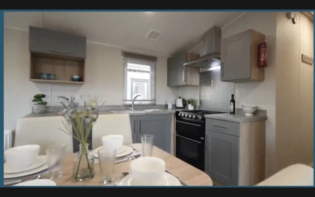 Exotic 3-bed Caravan at Newquay Holiday Park