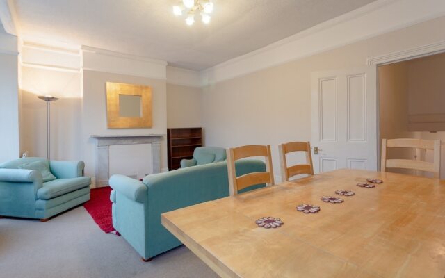 Lovely, Bright 3 Bed with Large Bedrooms