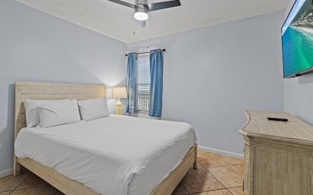 Pelican Beach Terrace 1404