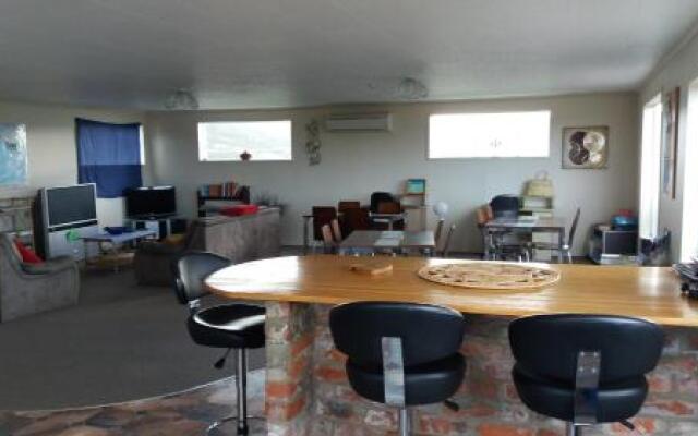Lazy Dolphin Lodge
