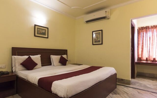 OYO 4209 Maurya Inn