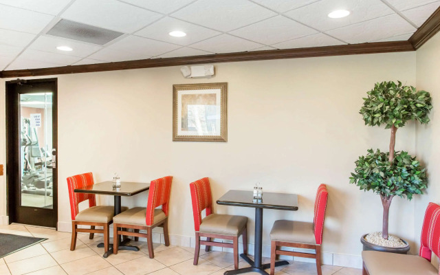 Comfort Inn Franklin Highway 96