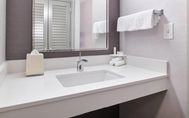 Courtyard by Marriott Chicago Highland Park/Northbrook