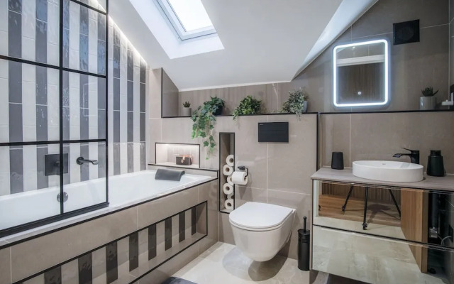 Ty Cyfoes - Luxurious 4 Bedroom - St. Florence
