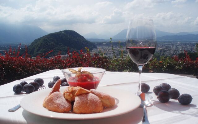 Hotel Schöne Aussicht